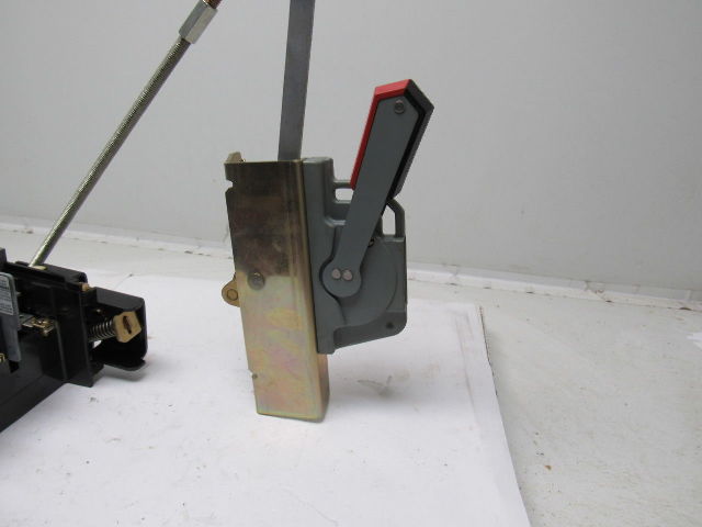 Allen Bradley 1494V-DS30 Series A 30A 3 Pole Disconnect Block W/Door Operator