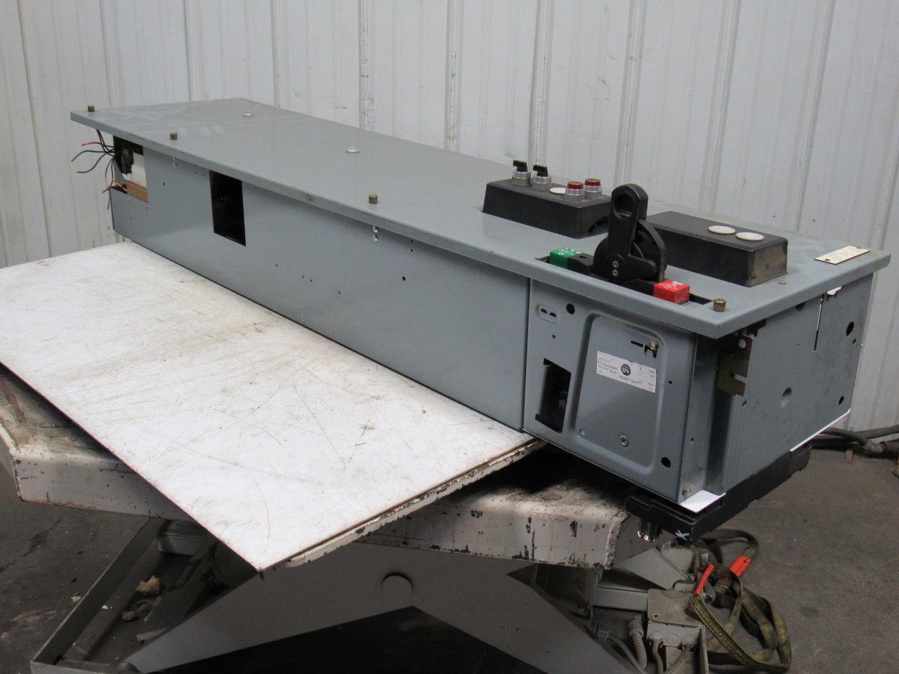 Allen Bradley 520VF-EOD-XXX Ser B 2 Speed Starter 50HP Size 3 Bucket Assembly