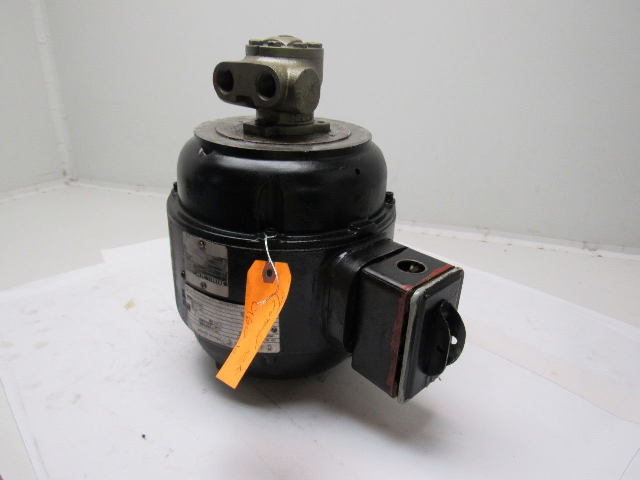 Cadillac Tracing Systems 8307VX958 Hydraulic Pump Motor W/ Gear Pump 220/440V