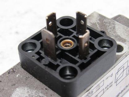 Norgren TCO 064153 Pneumatic Pressure Switch Pvu 35 Bar