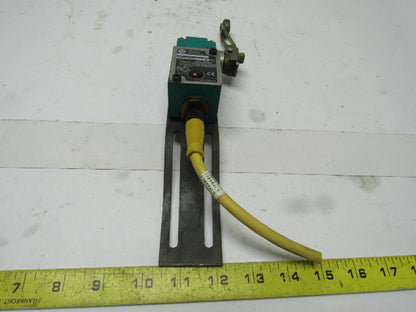 Allen Bradley 802M-NX22 Ser. A 5-24 V Limit Switch Adjustable Rocker Roller Arm