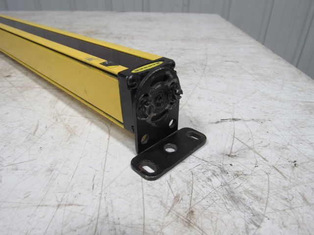 Banner MSE4824Y Mini Screen 30' Range 48" Light Curtain Signal Emitter 24VDC