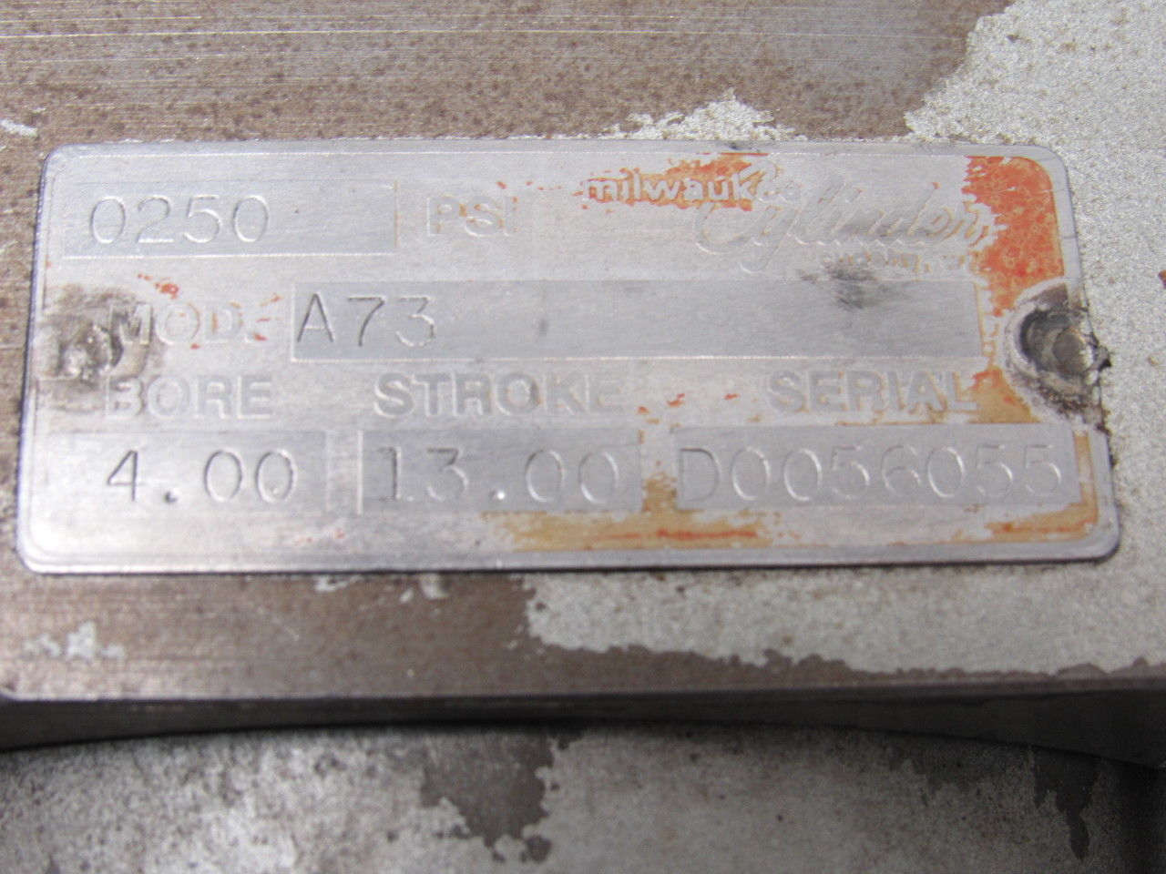 Milwaukee Cylinder A73 4" Bore 13" Stroke Center Trunnion I Hydraulic Cylinder