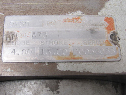 Milwaukee Cylinder A73 4" Bore 13" Stroke Center Trunnion I Hydraulic Cylinder