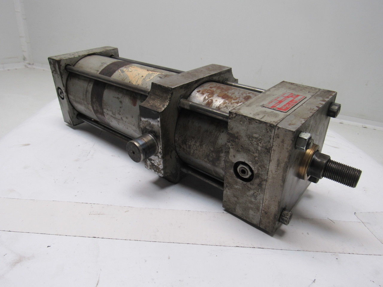 Milwaukee Cylinder A73 4" Bore 11" Stroke Offset Trunnion 250 PSI Hyd. Cylinder