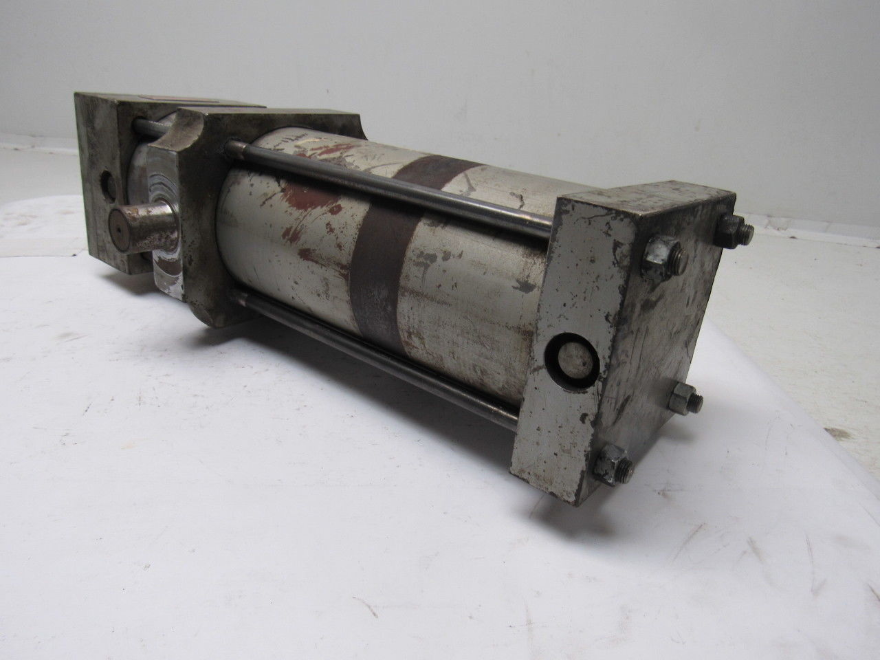 Milwaukee Cylinder A73 4" Bore 11" Stroke Offset Trunnion 250 PSI Hyd. Cylinder