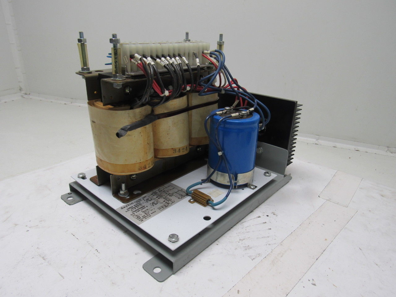 Daykin PSD4862425-1 Power Supply 25A 24VDC 460/480 Primary