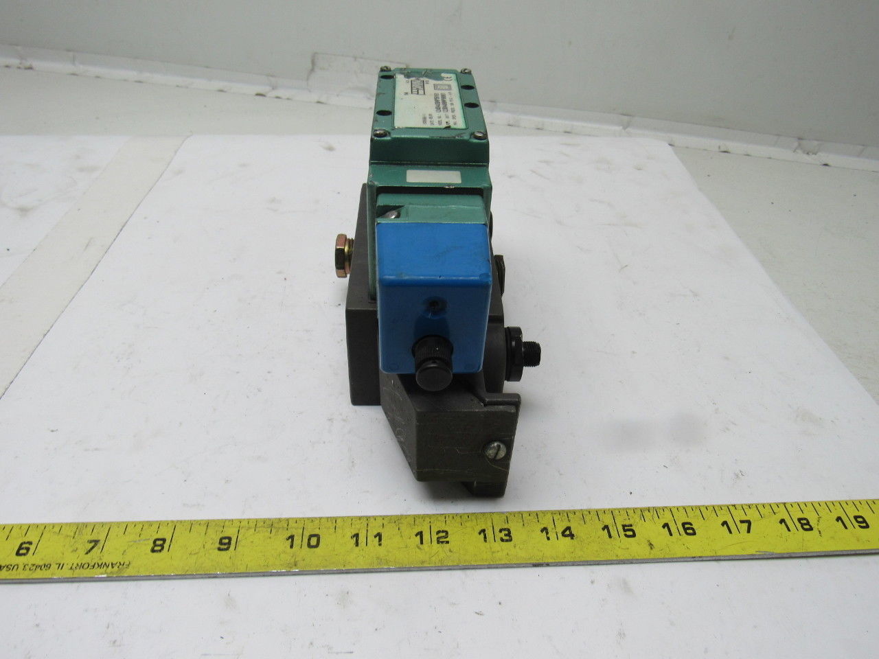 Numatics 124BA43BMP56Y61 4/2 Way Single Solenoid 24VDC Spring Return Valve