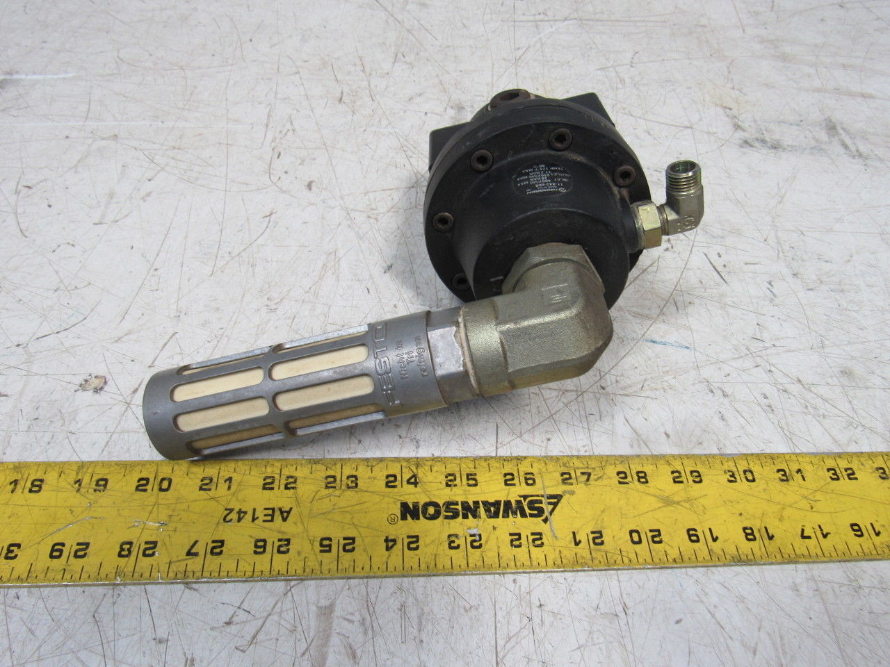 Norgren 11-842-008 400 PSI MAX Pneumatic Pressure Regulator 1" Ports