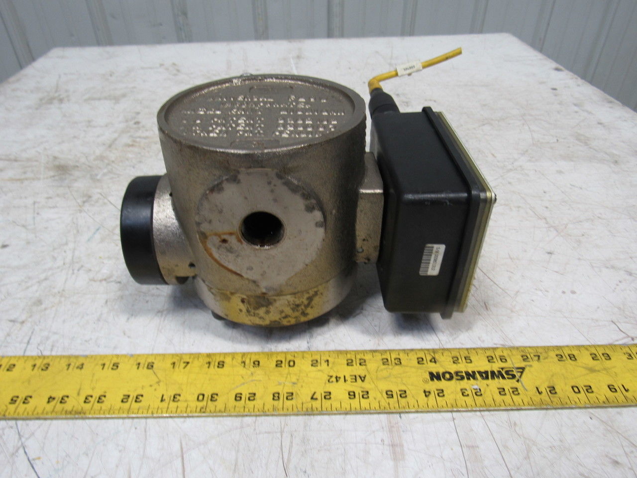 UFM 01-NSF10GM-12BP-32V1.0-A1WU-PC3 Type 4 0-10GPM Flow Meter