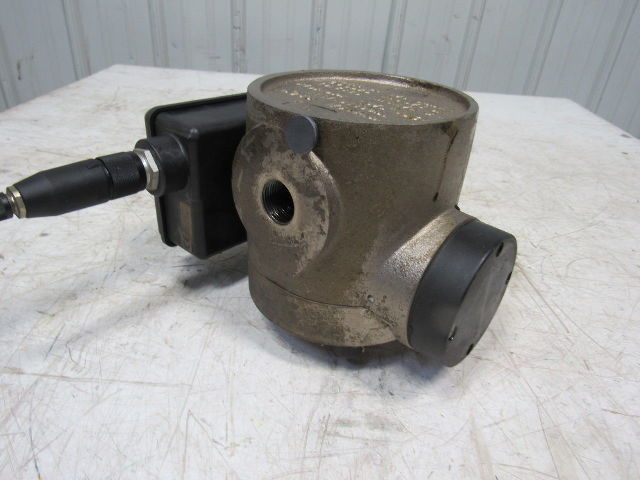 UFM 01-NSF10GM-12BP-32V1.0-A1WU-PC3 Type 4 0-10GPM Flow Meter