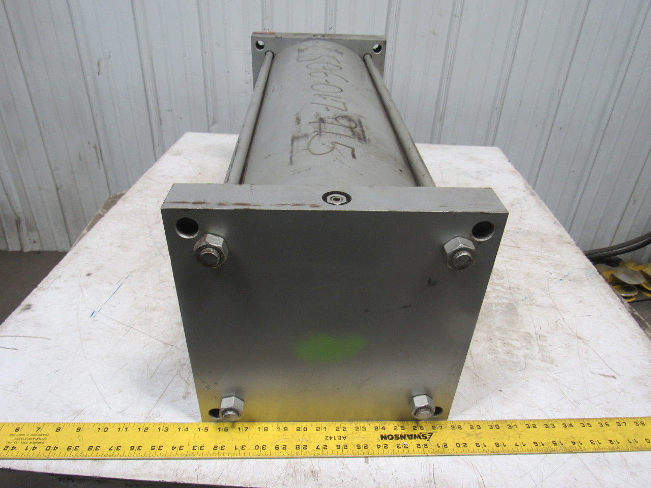 Milwaukee 1123-21-24S-1 12" Bore 27.5" Stroke 250 PSI 2-1/2"-12 Rod Air Cylinder
