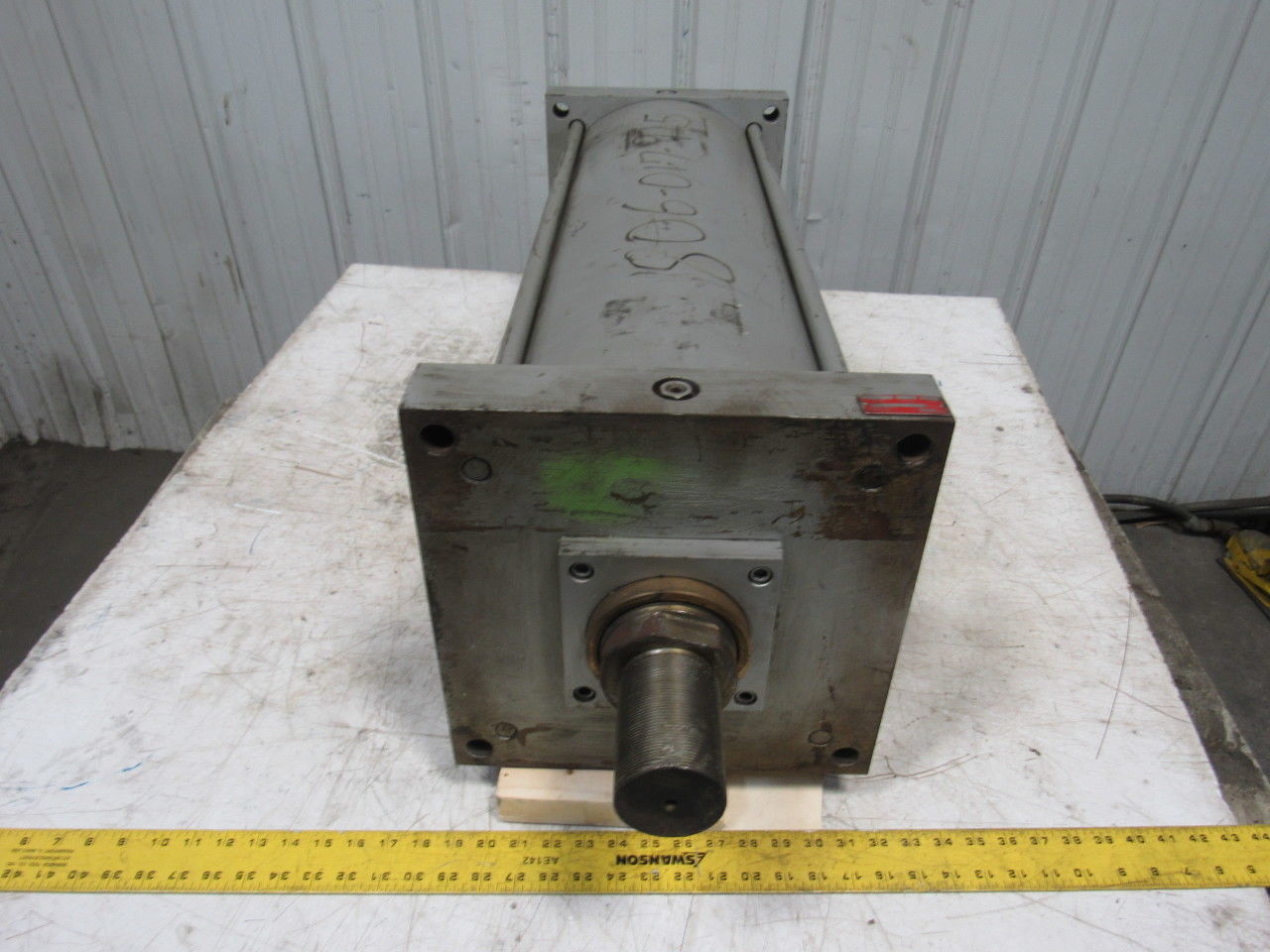 Milwaukee 1123-21-24S-1 12" Bore 27.5" Stroke 250 PSI 2-1/2"-12 Rod Air Cylinder