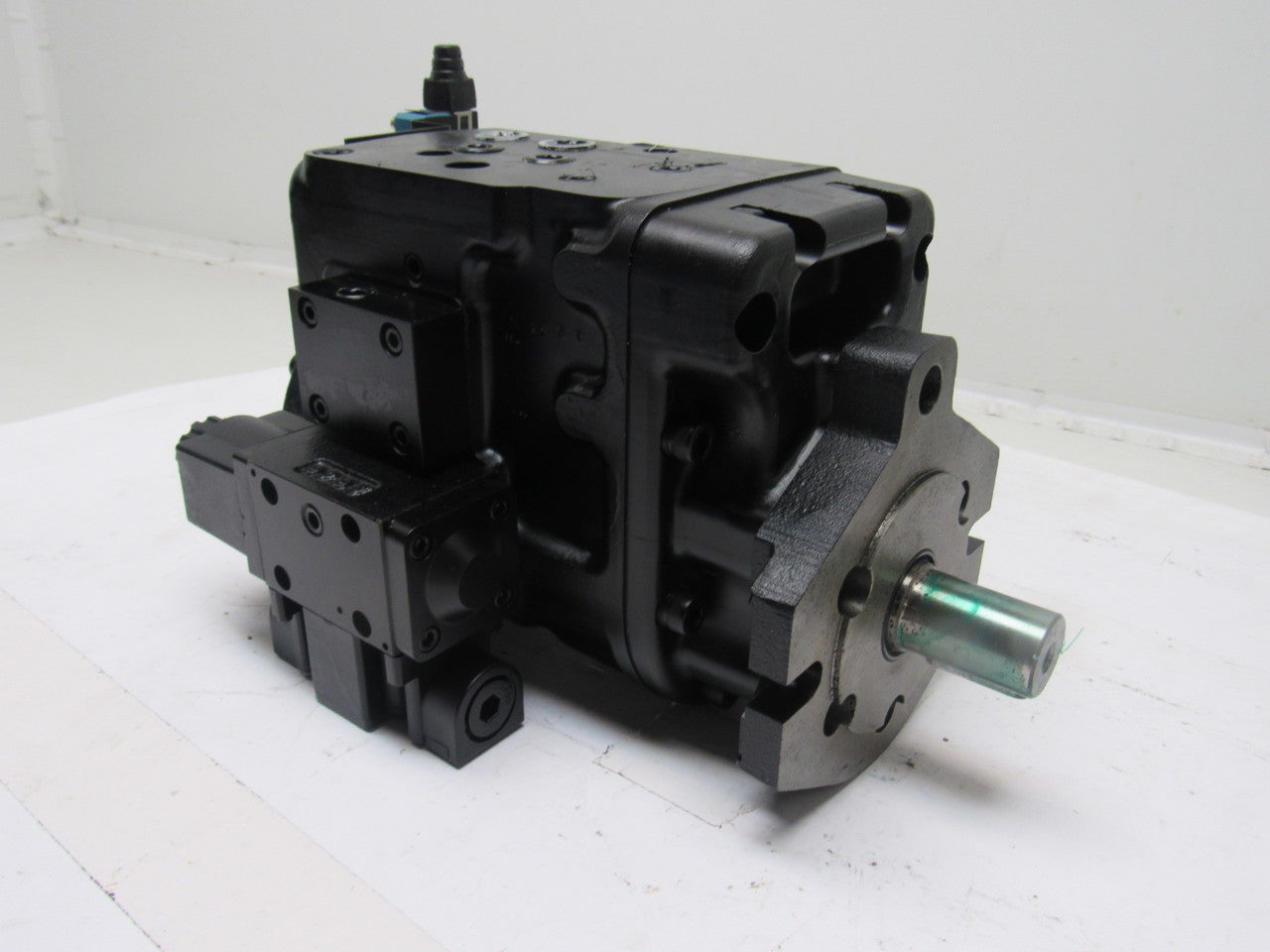 Nippon Gerotor IS-100-2PC-2ALO-HL Hydraulic Index Motor CNC Repair Part