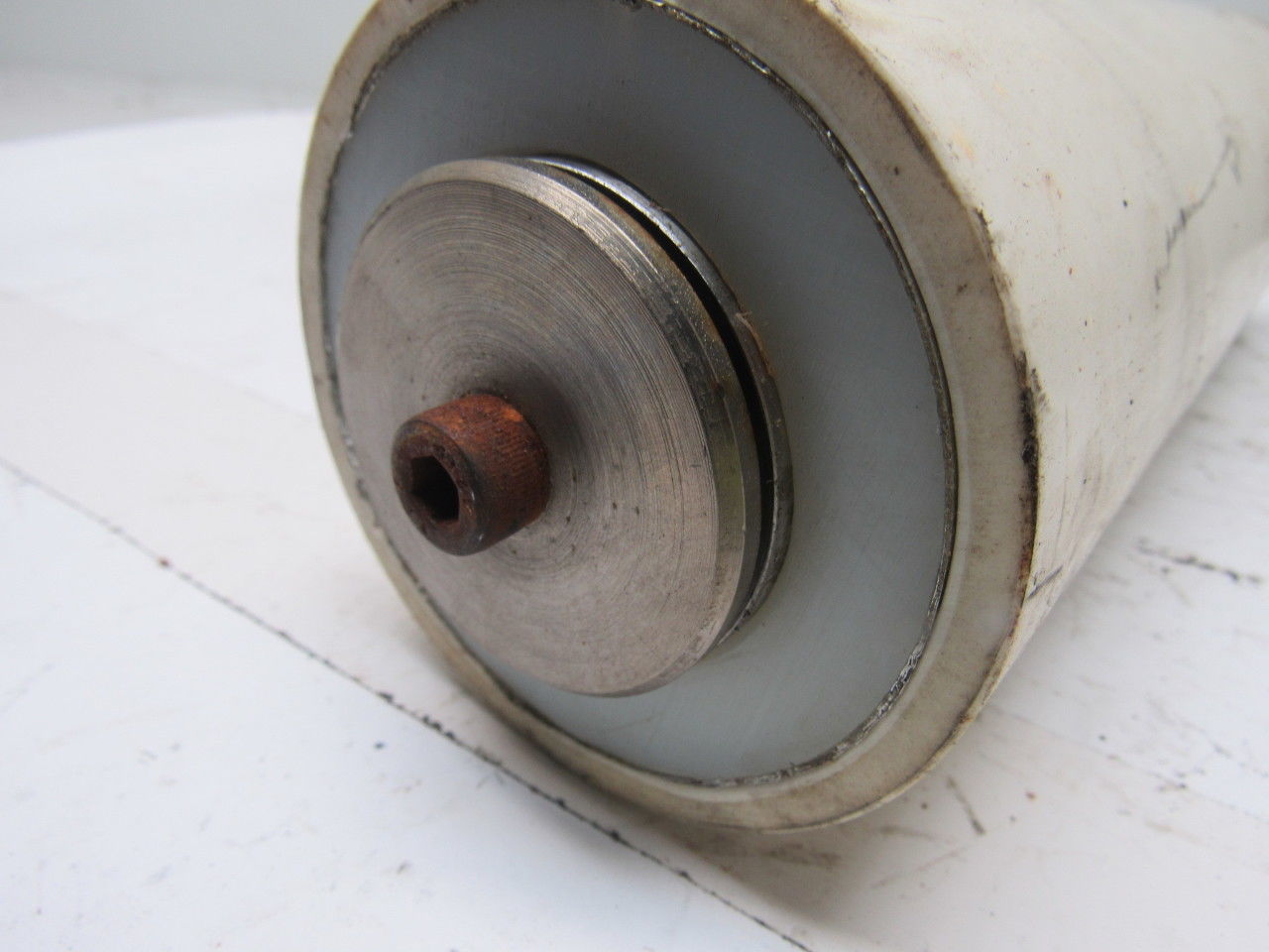 Conveyor Side Guide Roller 11"L x 3-1/2" Dia PVC Plastic