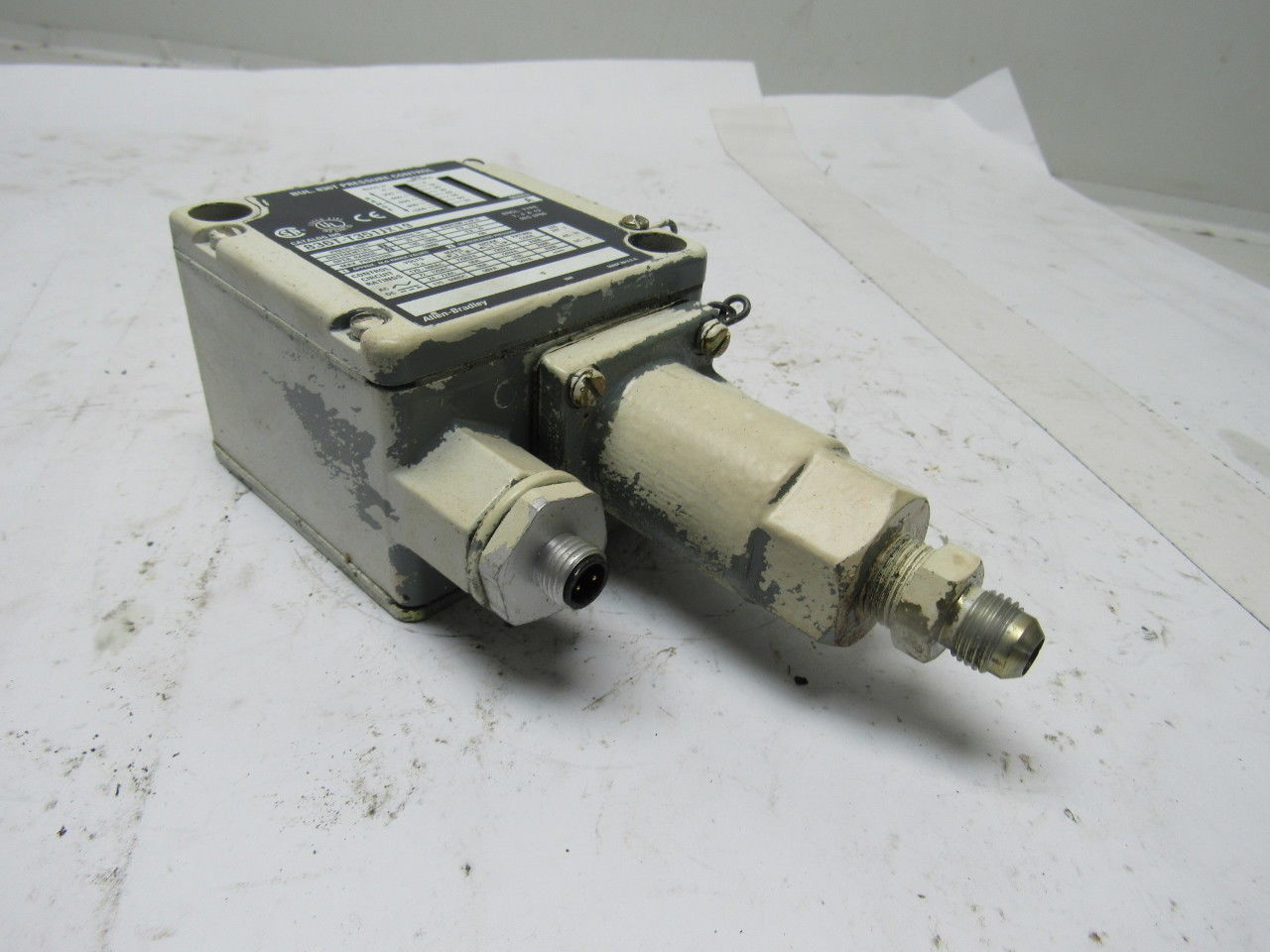 A-B Allen Bradley 836T-T351JX19 Ser A Pressure Control Switch