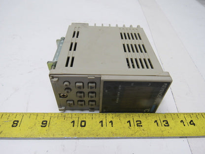 Keyence TF2-32 Programmable Temperature Controller 100-240v C° Readout