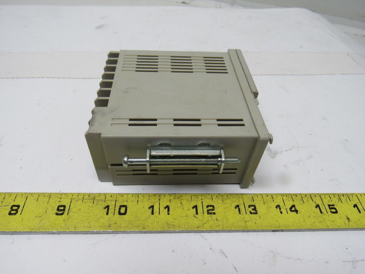 Keyence TF2-32 Programmable Temperature Controller 100-240v C° Readout