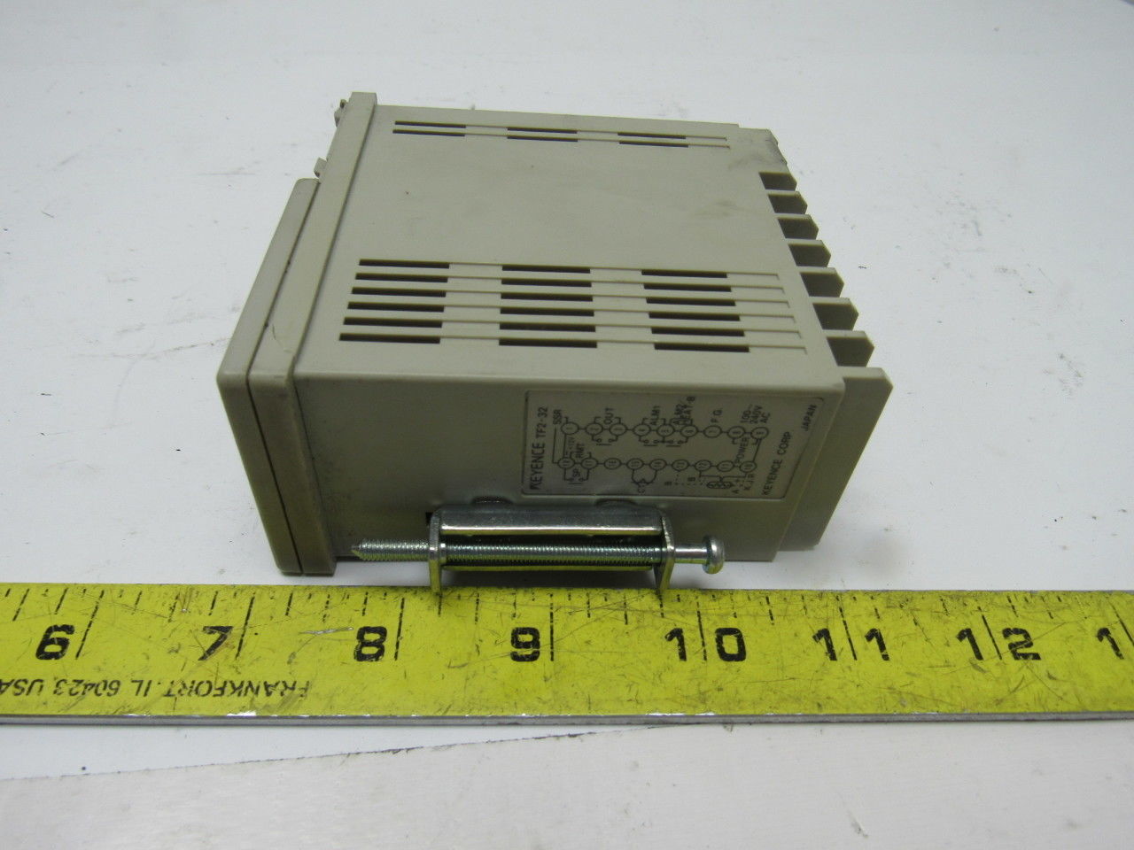 Keyence TF2-32 Programmable Temperature Controller 100-240v C° Readout