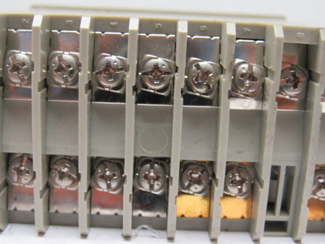 Keyence TF2-32 Programmable Temperature Controller 100-240v C° Readout