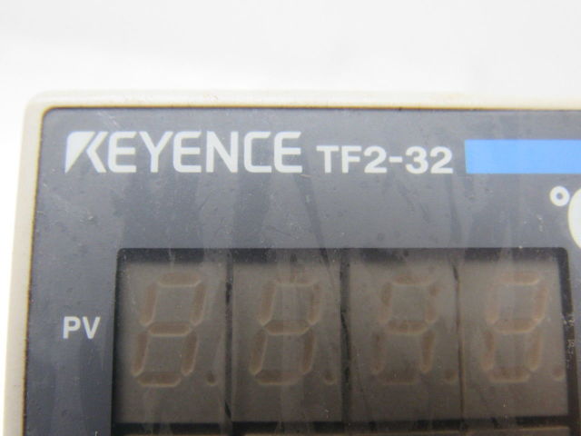 Keyence TF2-32 Programmable Temperature Controller 100-240v C° Readout