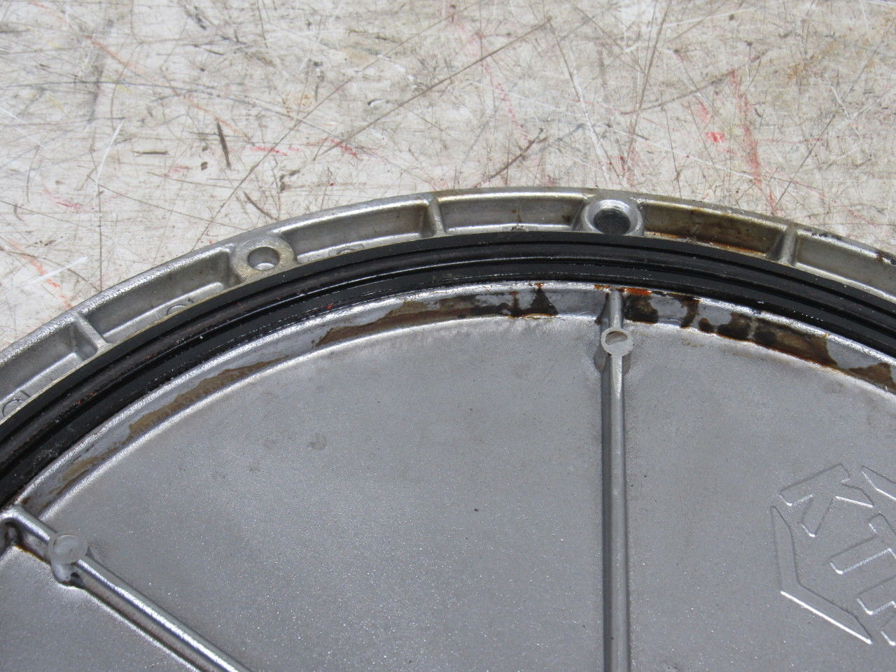 KTR V449-6 Hydraulic Tank Cleaning /Access Cover W/Navistar Logo Man Cave