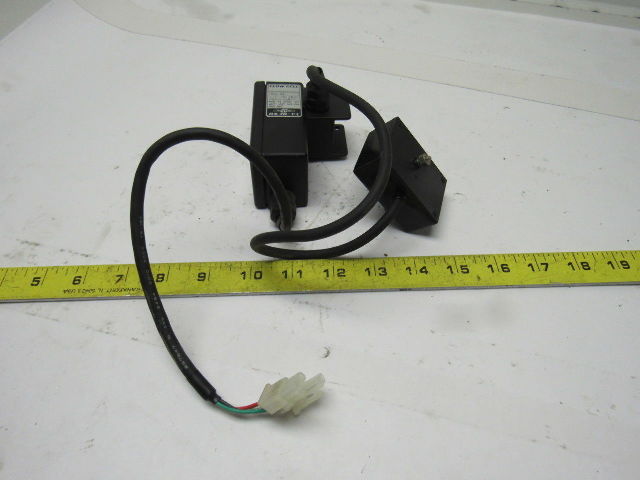 Nippon TC35017 ME-200 12~24VDC  220VAC Magnetic Sensor