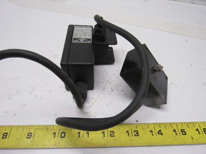 Nippon TC35017 ME-200 12~24VDC  220VAC Magnetic Sensor
