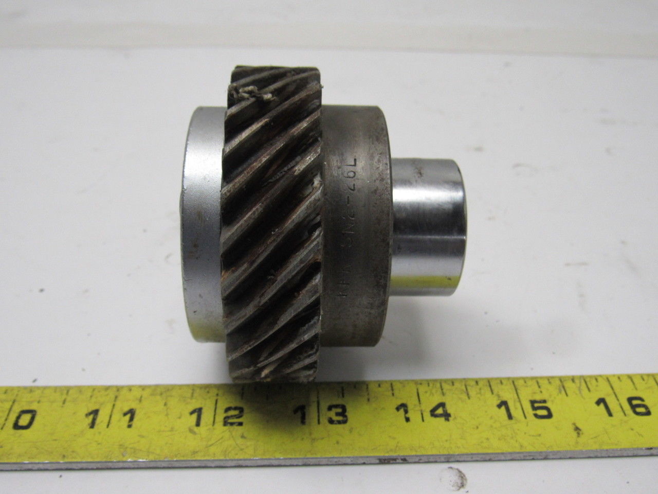 KHK SN2-26L 73.54 Pitch Left Hand Helical Screw Gear On 20 mm Linear Hub