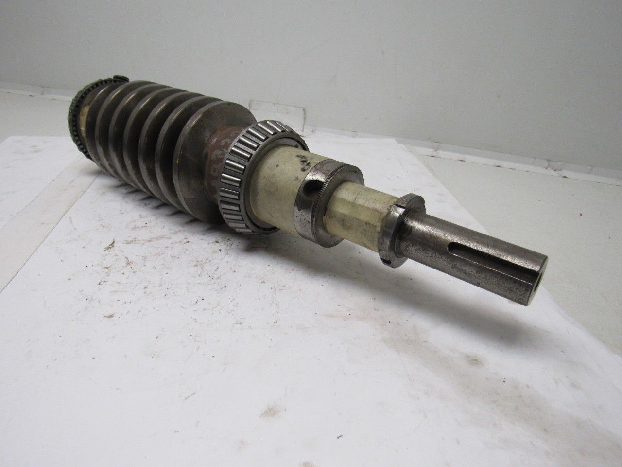 Koike Aronson 9944-8337-11 GE1200 Gearbox Sub Ass'y 1 THD Right Hand Worm Shaft