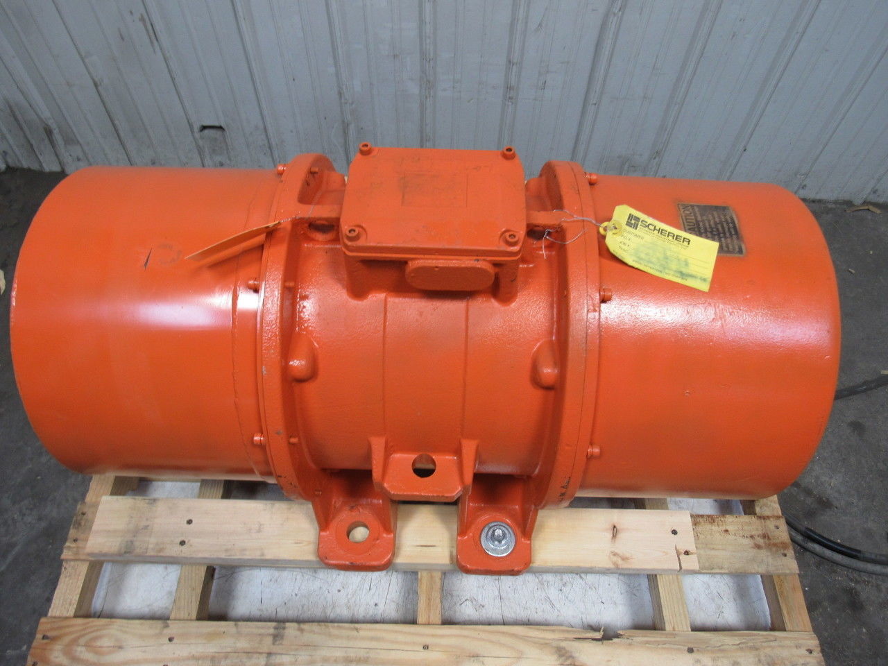 Carrier CD7-14/00-286 7.5 HP Vibratory Shaker Motor  230/460V 720 RPM
