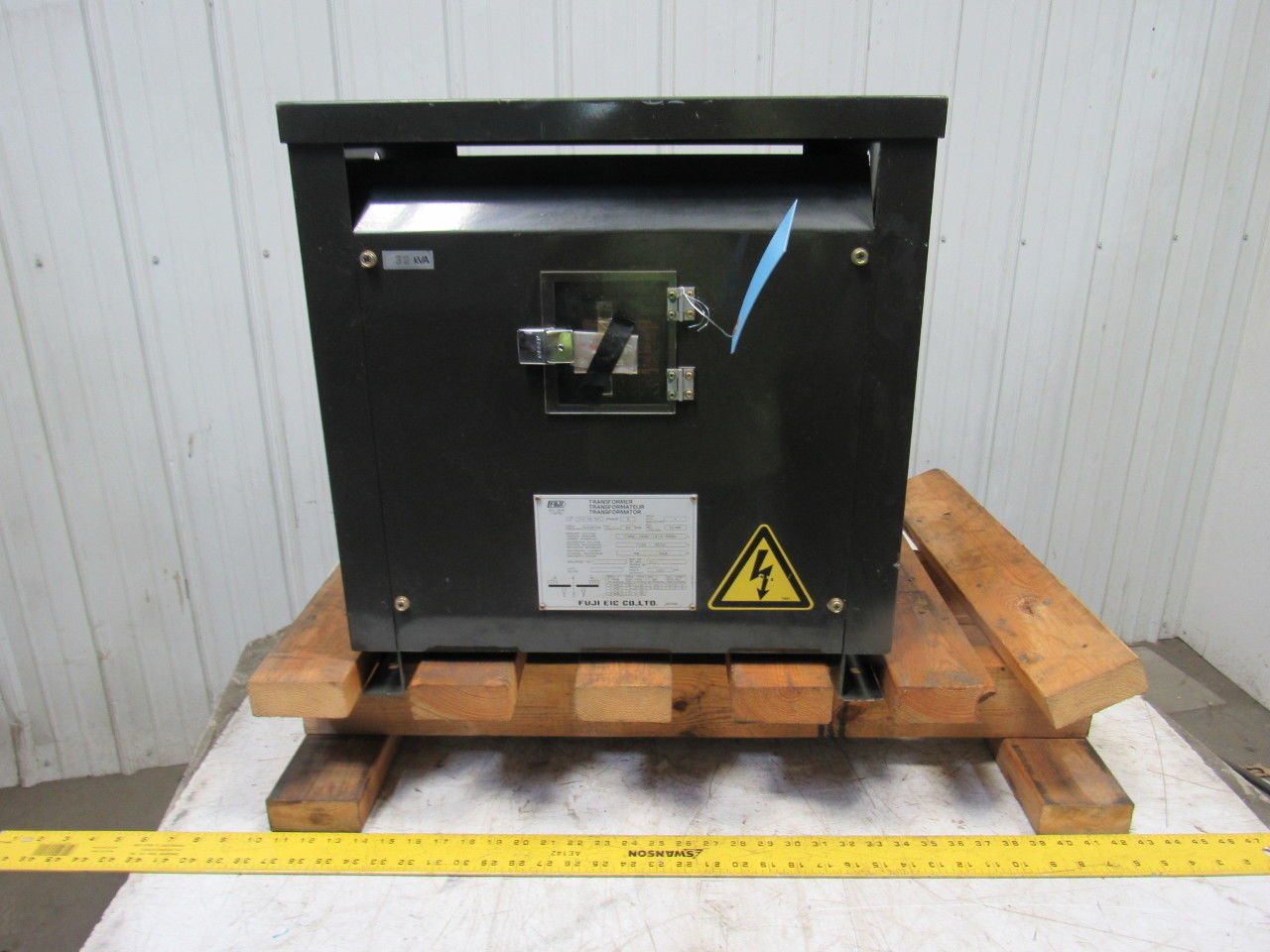Fuji Electric TTV-32 SKL 380-480V Pri 220-200V Sec 32KVA 3Ph 50/60Hz Transformer