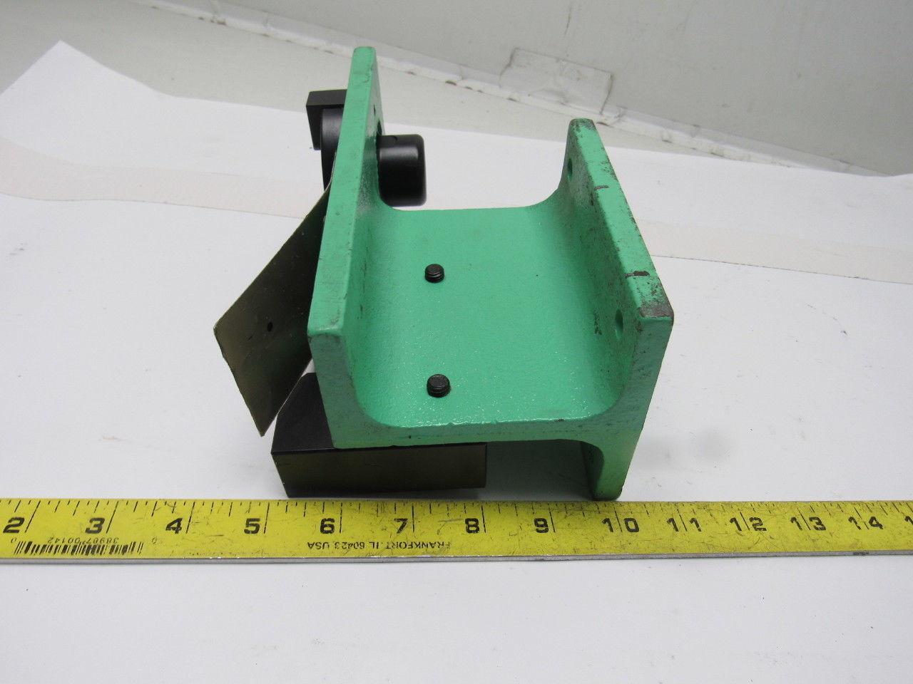 Torng Industrial LD-BT30A Vertical CNC Machining Tool Rest BT-30 Damaged