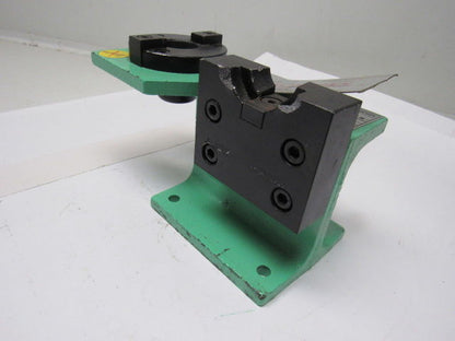 Torng Industrial LD-BT30A Vertical CNC Machining Tool Rest BT-30 Damaged