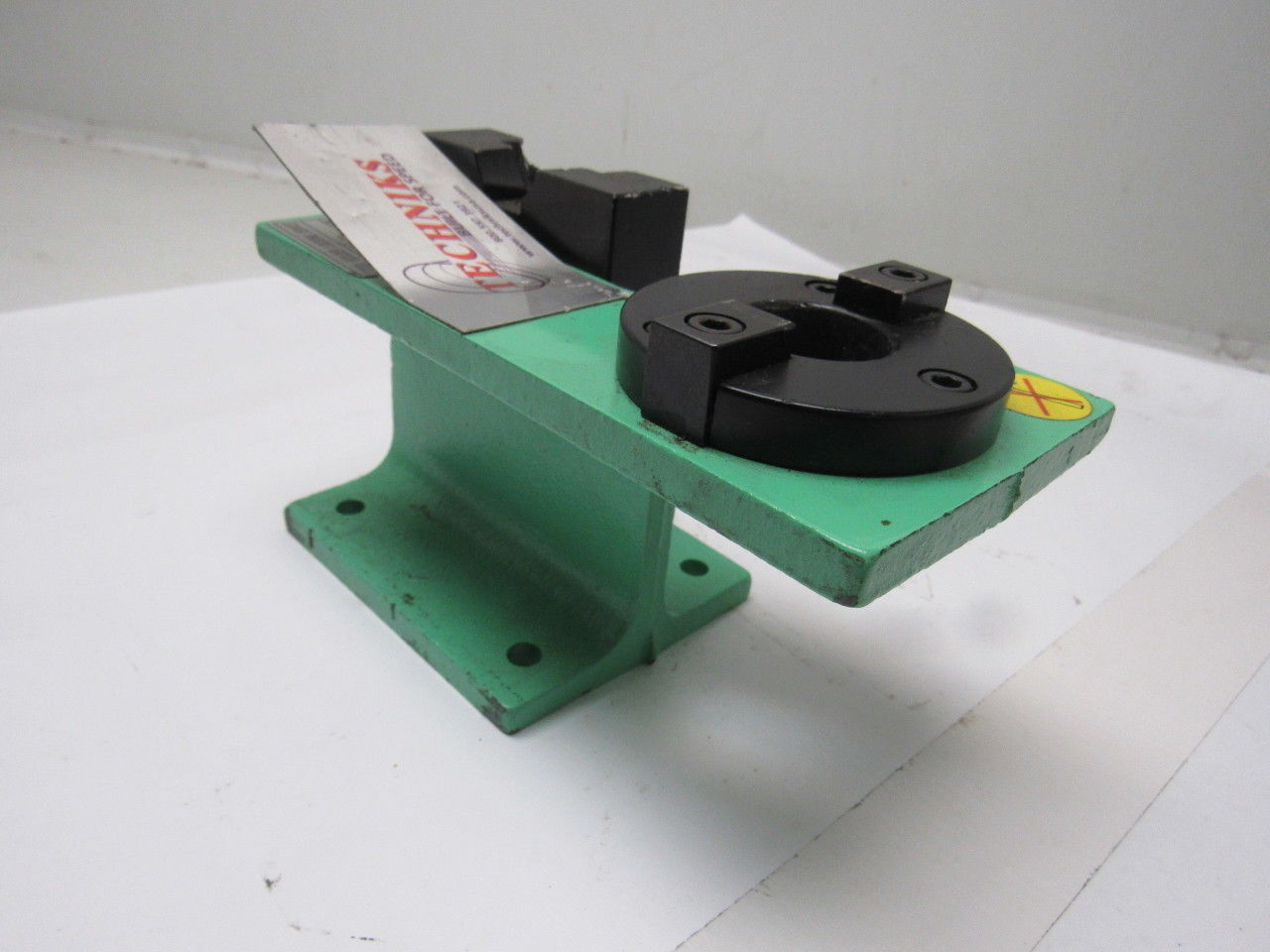 Torng Industrial LD-BT30A Vertical CNC Machining Tool Rest BT-30 Damaged