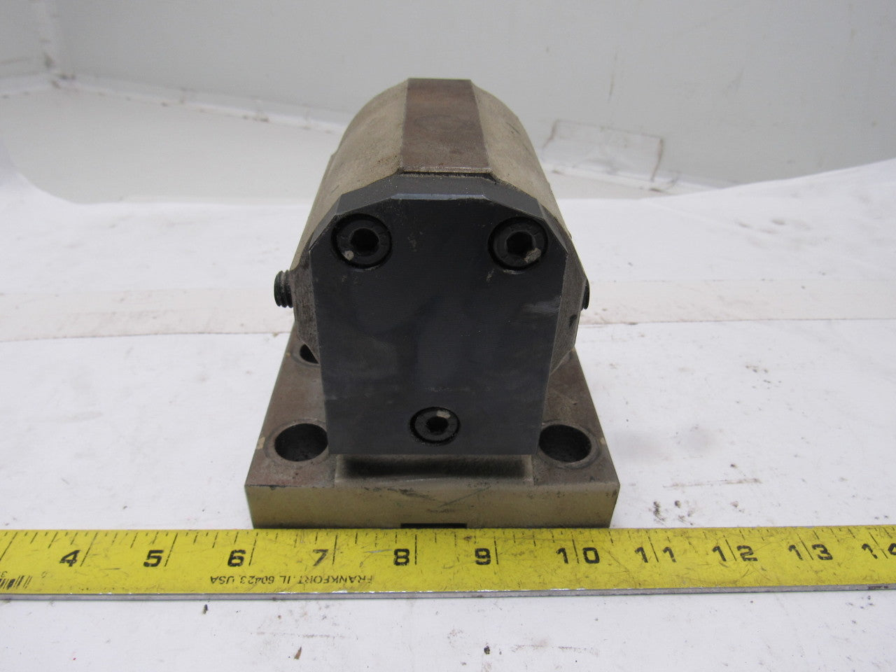 1-1/4" Bore CNC Turret Turning Lathe Tool Block Holder Coolant Thru