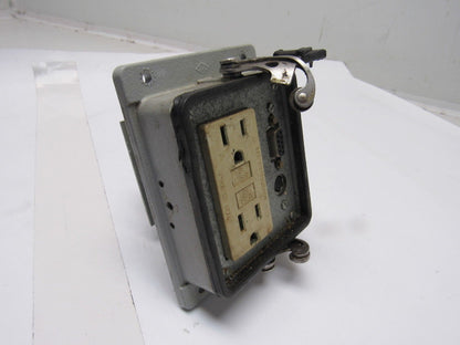 IME 23499 Enclosure Panel Interface Connector w/ GFI Outlet No Lid Lot of 4