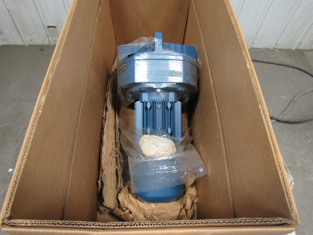 Sew Eurodrive FH87/GDRE100L4BE5HF 228.93:1 3Hp 230YY/460Y Parallel Gear Reducer