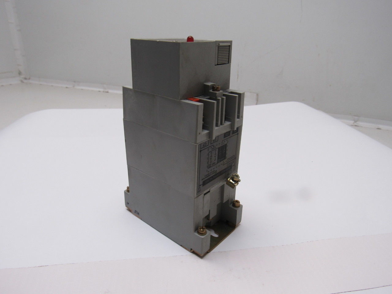 A-B Allen Bradley 700-RTC11100U24 Ser. A Solid State Adjustable Timing Relay