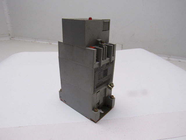A-B Allen Bradley 700-RTC11100U24 Ser. A Solid State Adjustable Timing Relay