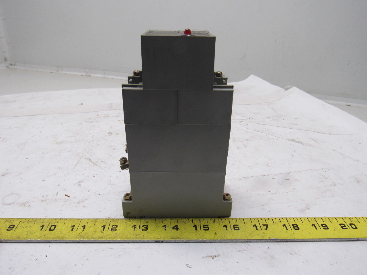 A-B Allen Bradley 700-RTC00100U24 Ser. A Solid State Adjustable Timing Relay