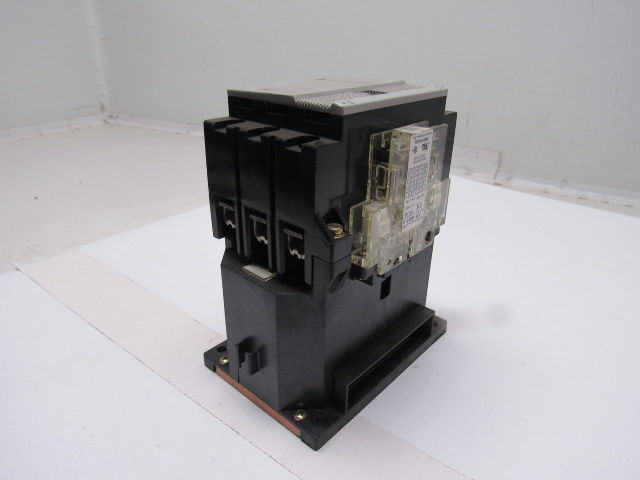 A-B Allen Bradley 100-A75NZ*3 Series B Contactor Starter 24VDC Coil