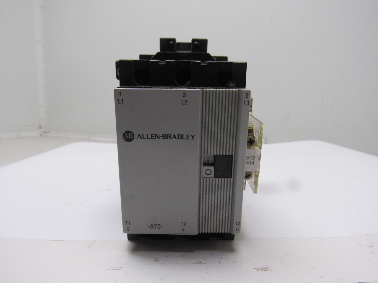 A-B Allen Bradley 100-A75NZ*3 Series B Contactor Starter 24VDC Coil