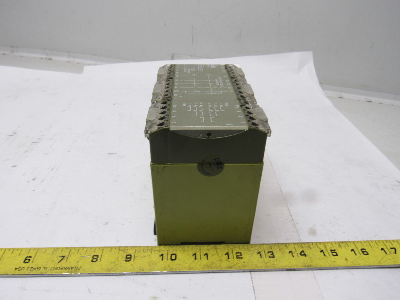 PILZ PZE 5V 3SEC 4S/1O Safety Relay 474965 24VDC 3.5W