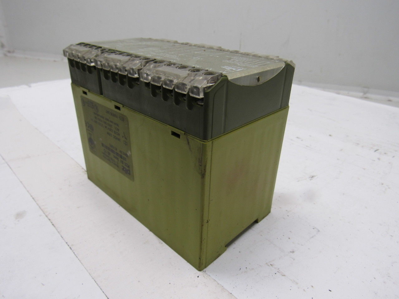PILZ PZE 5V 3SEC 4S/1O Safety Relay 474965 24VDC 3.5W