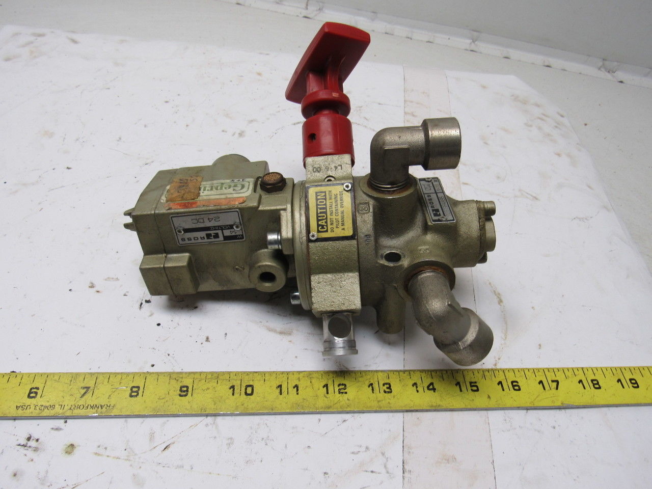 ROSS D2773A4895 Pneumatic Air Solenoid Pilot Valve Lock Out W 14 24VDC 1/2" NPT