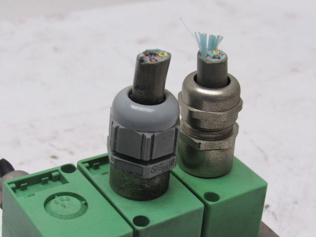 Phoenix Contact IBS IP 24 V.24 27 23 068 2723068 InterBus Communication Module