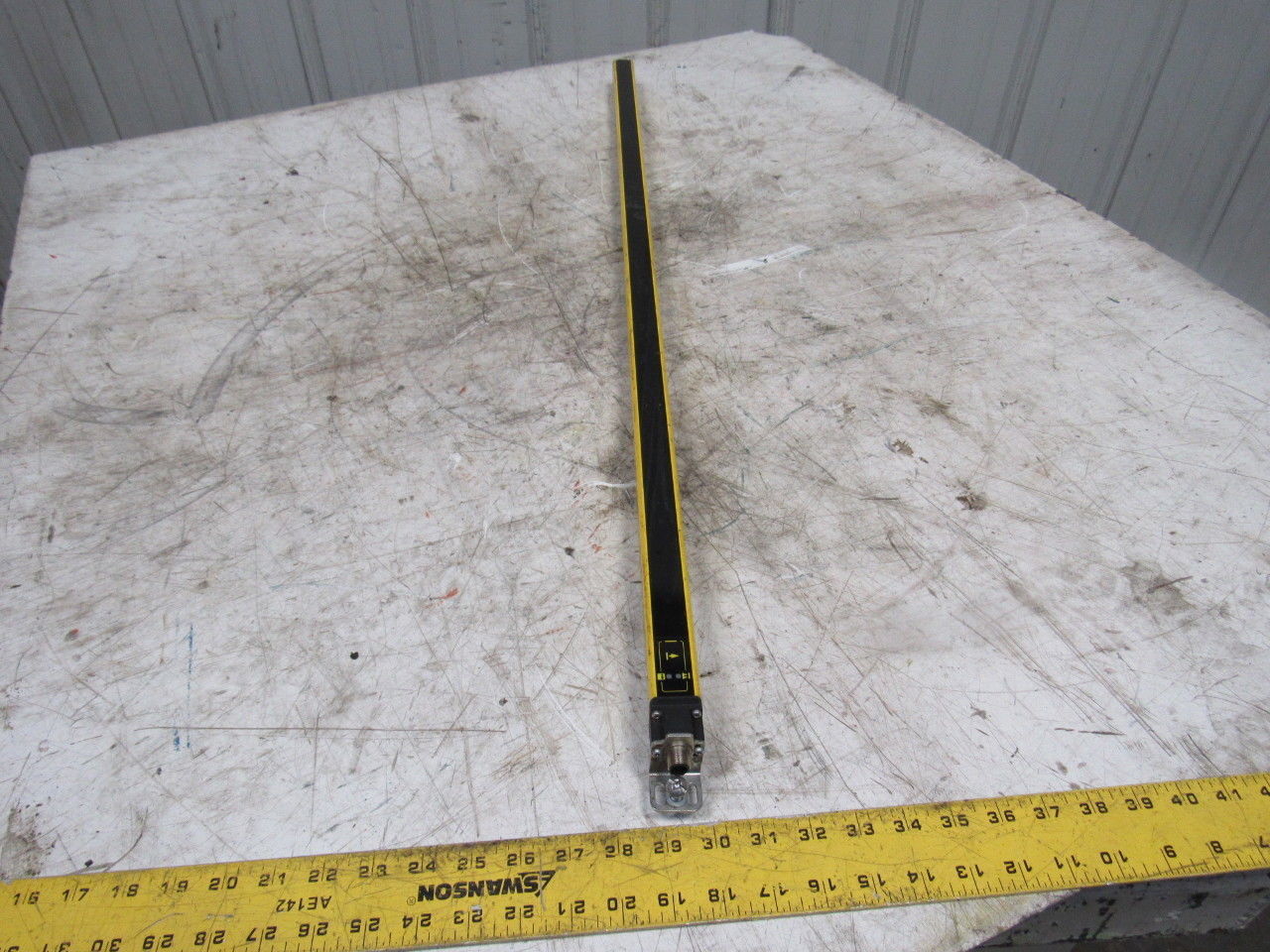 Schmersal SLC440-E0970-30 Safety Light Curtain Emitter