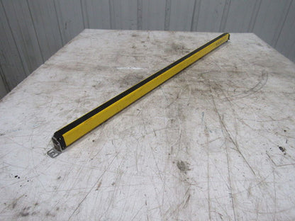 Schmersal SLC440-E0970-30 Safety Light Curtain Emitter