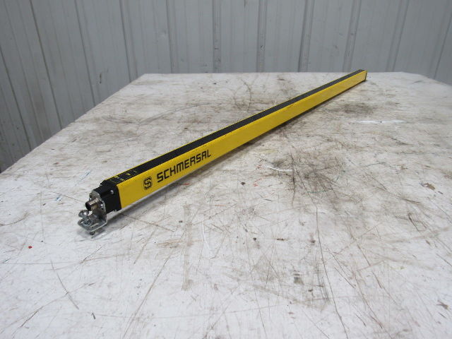 Schmersal SLC440-E0970-30 Safety Light Curtain Emitter